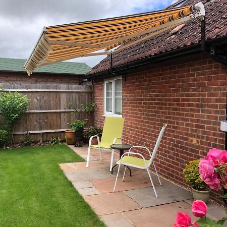 The Old Staddles Annex Villa Ludgershall  ภายนอก รูปภาพ